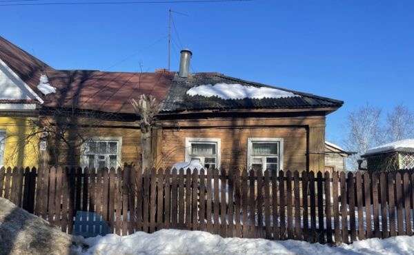 Часть жилого дома с отдельным входом в центре Волоколамска на ул.Соборная 